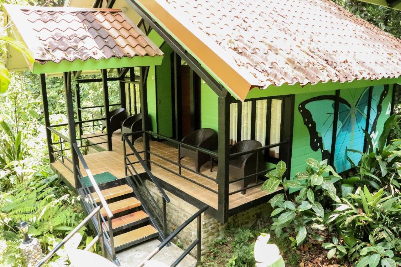 Tapirus Lodge And Reserve Carrillo  Extérieur photo